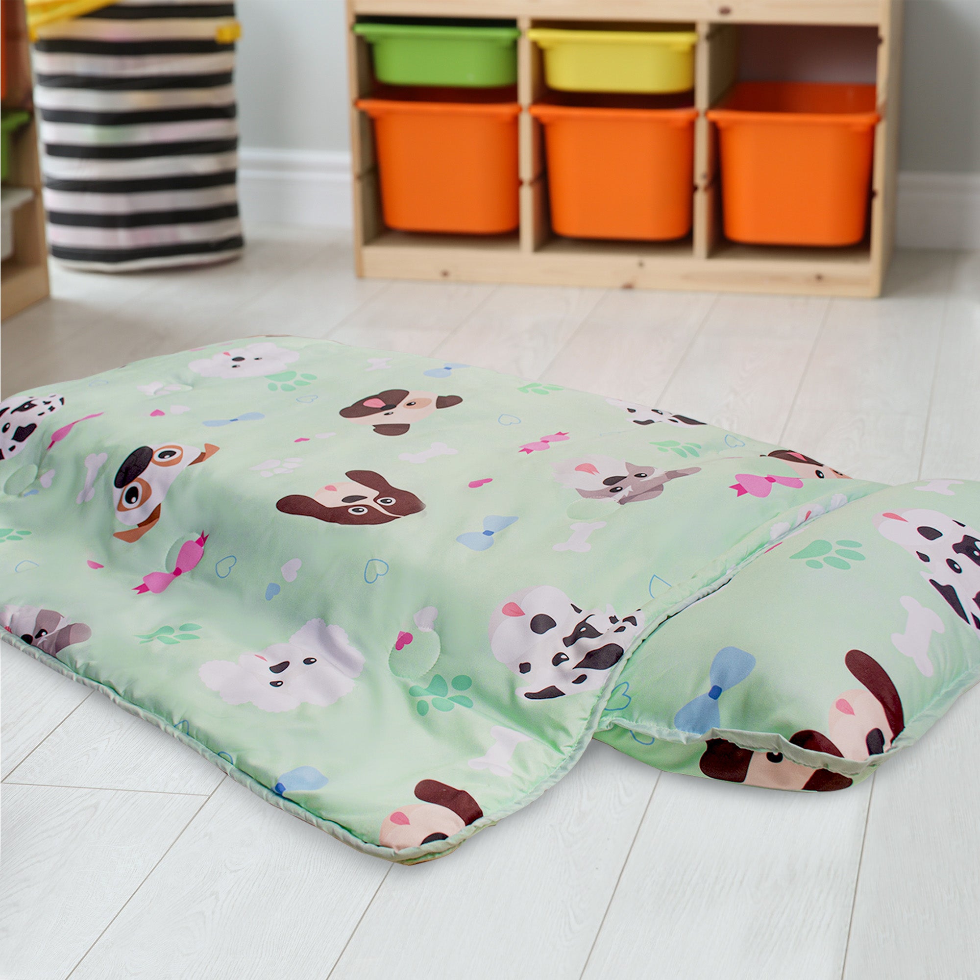 PRIMLECT Nap Mat with Removable Blanket - Green Dogs